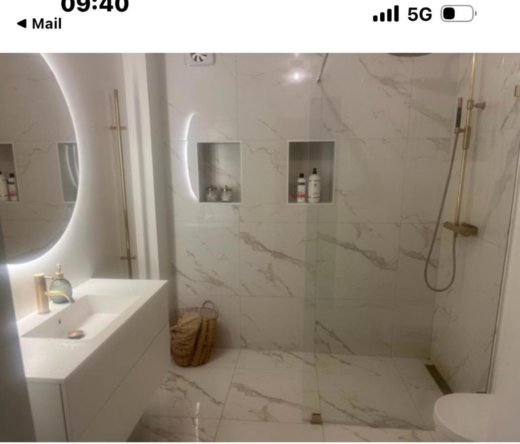 Villaer Charmigt Radhus I Centrala Göteborg