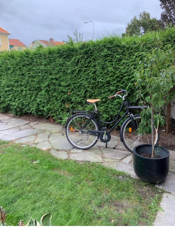 Charmigt Radhus I Centrala Villa *